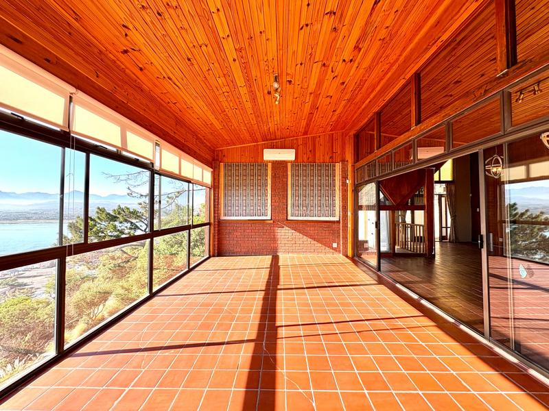 To Let 3 Bedroom Property for Rent in Gordons Bay Western Cape